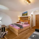 Berghof Haselsberger Pensjonat Sankt Johann in Tirol