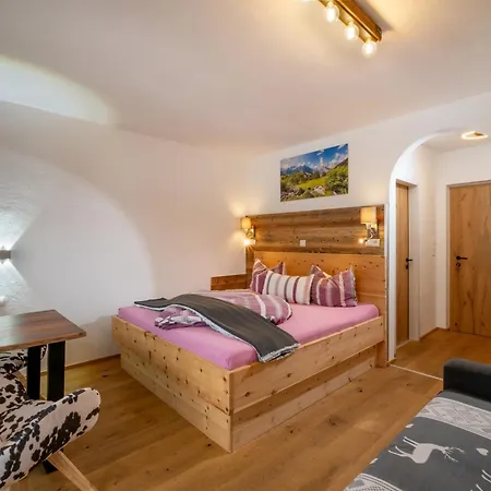 Berghof Haselsberger Pensión Sankt Johann in Tirol