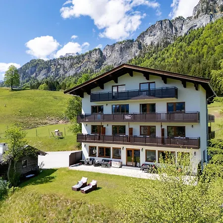Berghof Haselsberger Pensión 3*